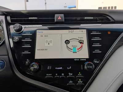 2020 Toyota Camry Hybrid XLE