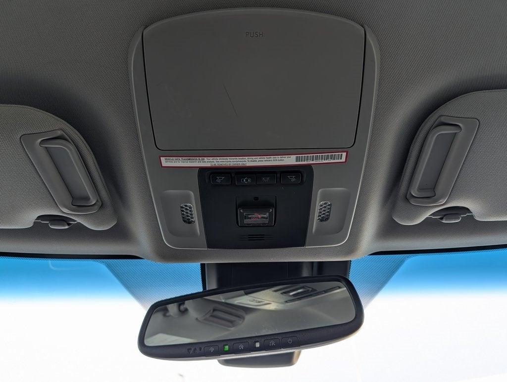 2020 Toyota Camry Hybrid XLE