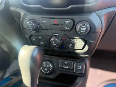 2023 Jeep Renegade Trailhawk