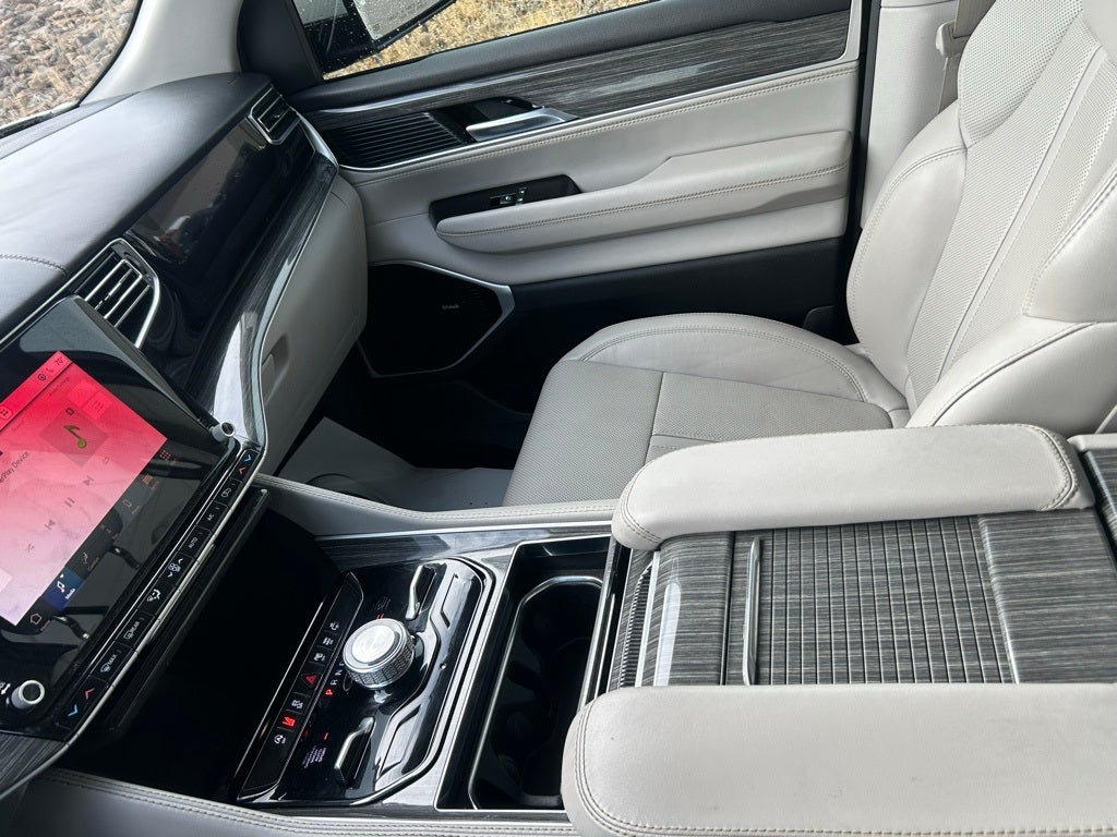 2022 Jeep Wagoneer Series III