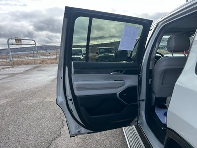 2022 Jeep Wagoneer Series III