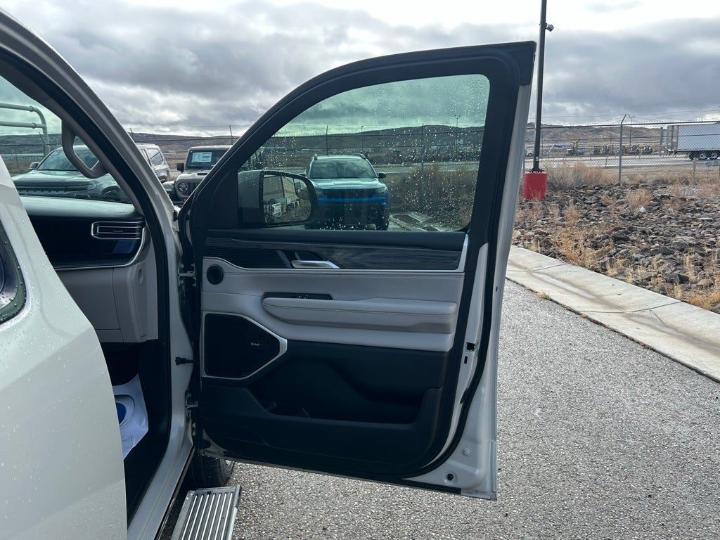 2022 Jeep Wagoneer Series III