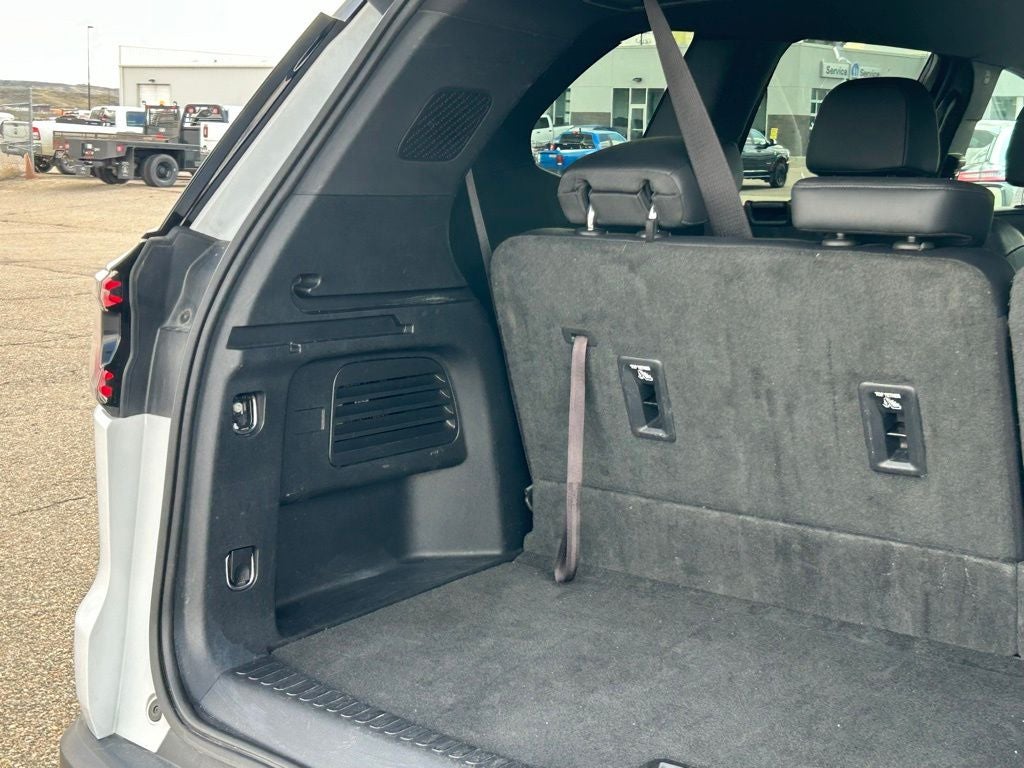 2024 GMC Acadia Elevation