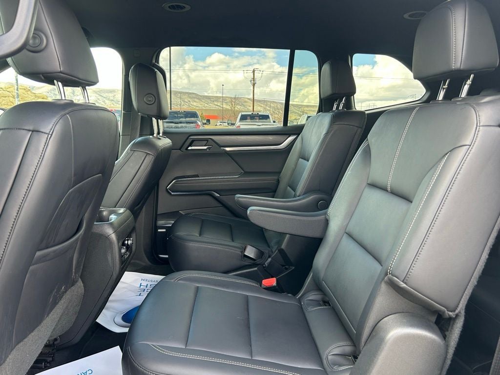 2024 GMC Acadia Elevation