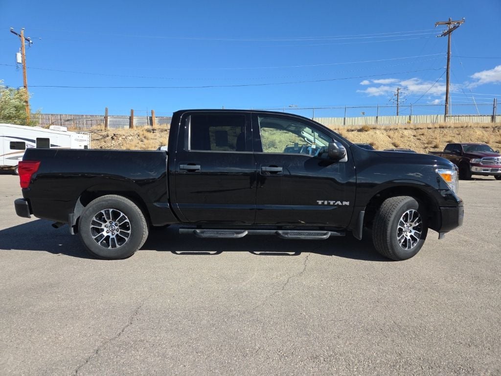 2022 Nissan Titan SV 4x4