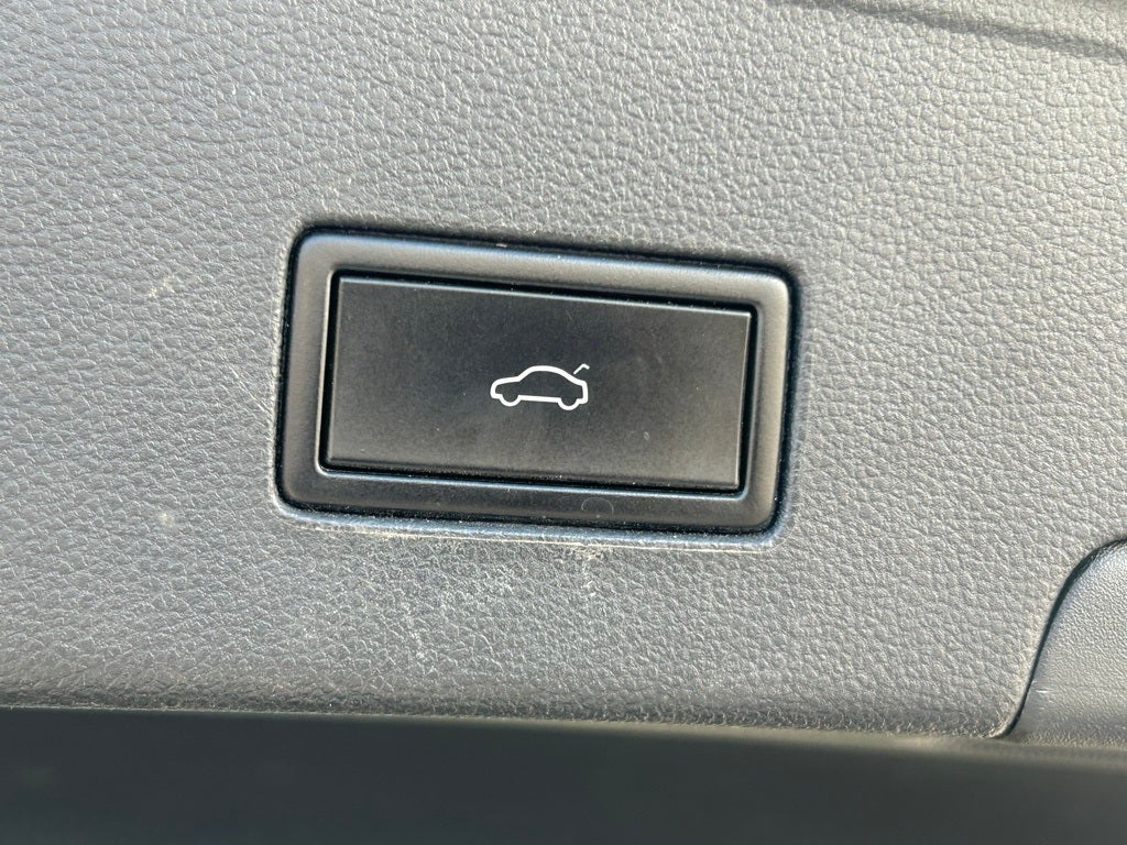 2020 Volkswagen Atlas Cross Sport 3.6L V6 SE w/Technology R-Line 4Motion