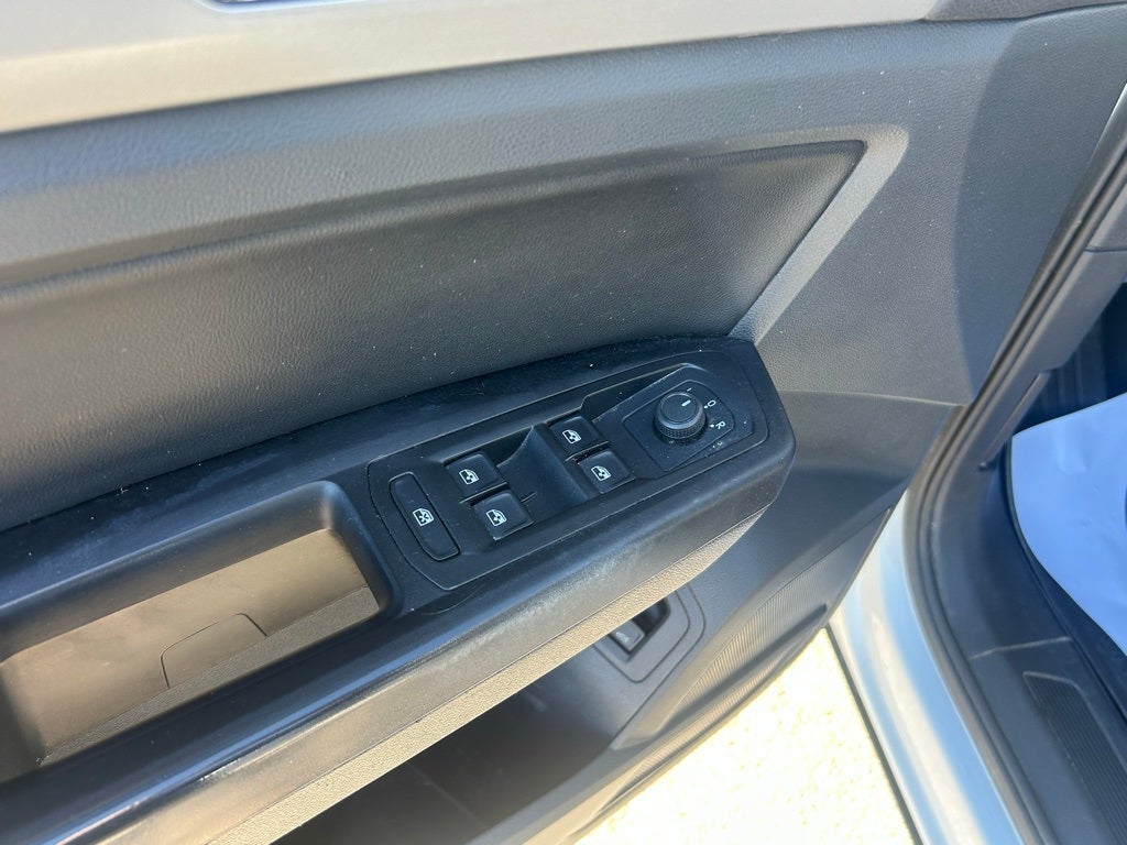 2020 Volkswagen Atlas Cross Sport 3.6L V6 SE w/Technology R-Line 4Motion