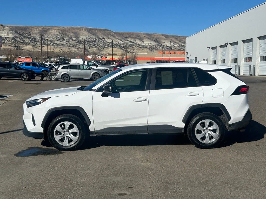 2024 Toyota RAV4 LE AWD