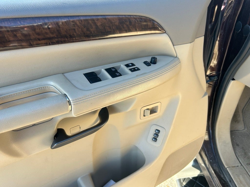 2013 Nissan Armada Platinum