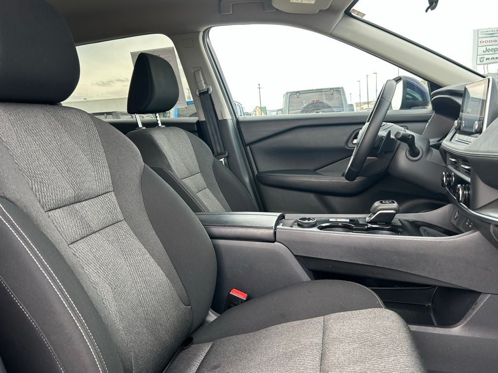 2025 Nissan Rogue SV AWD