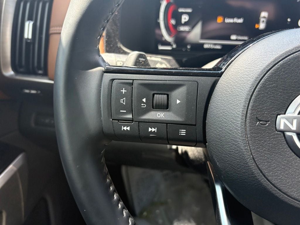 2025 Nissan Pathfinder Platinum