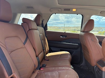 2025 Nissan Pathfinder Platinum