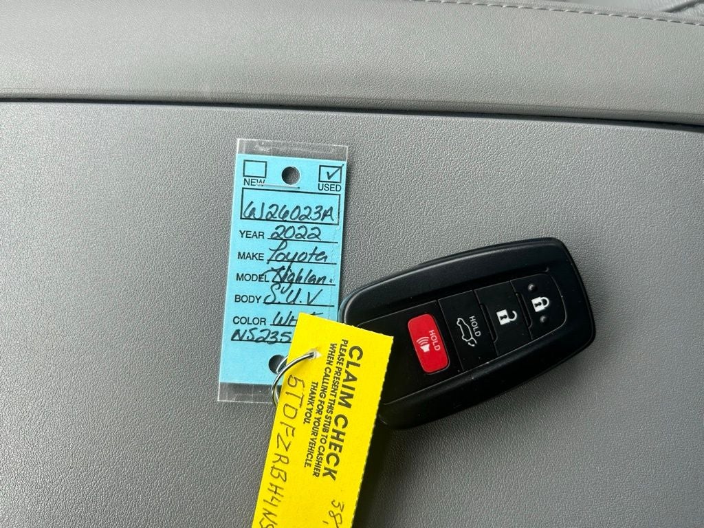 2022 Toyota Highlander Platinum