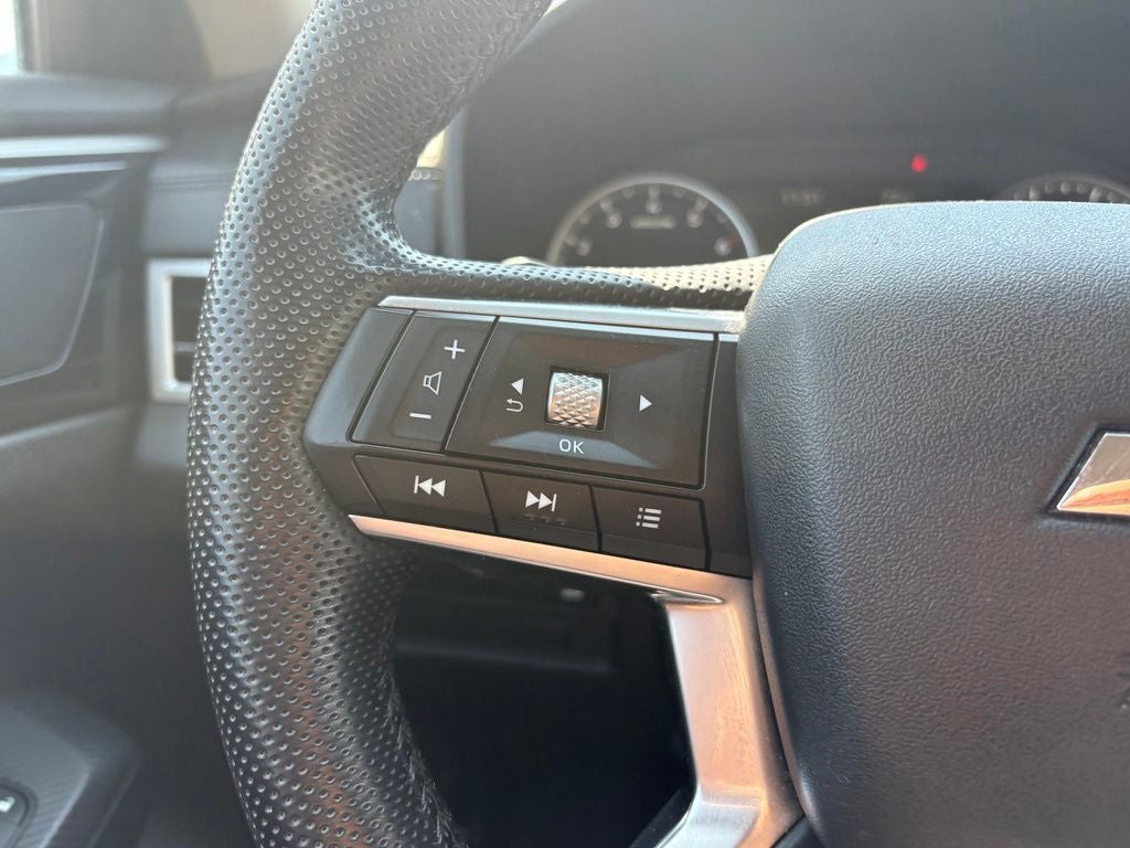 2023 Mitsubishi Outlander SE