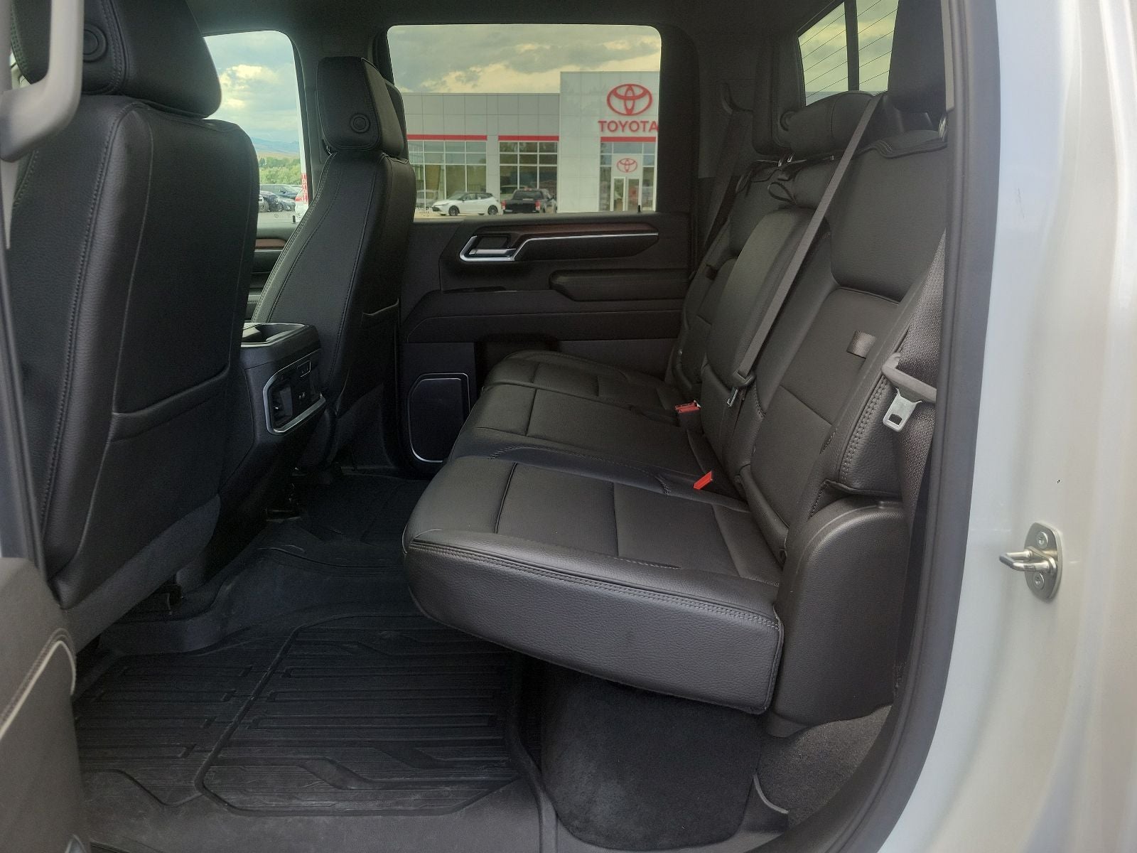 2024 GMC Sierra 3500HD Denali