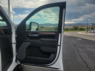 2024 GMC Sierra 3500HD Denali