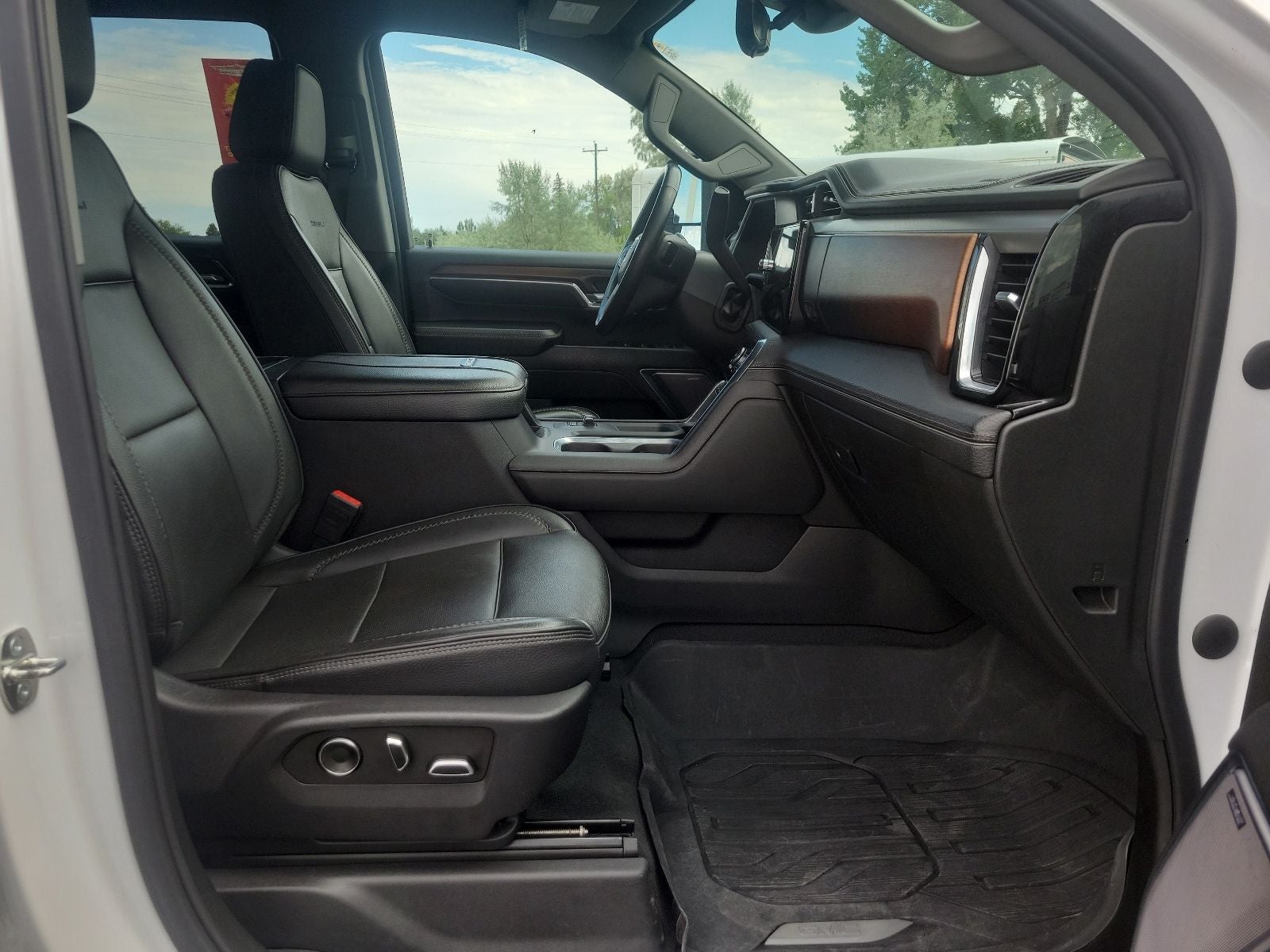 2024 GMC Sierra 3500HD Denali
