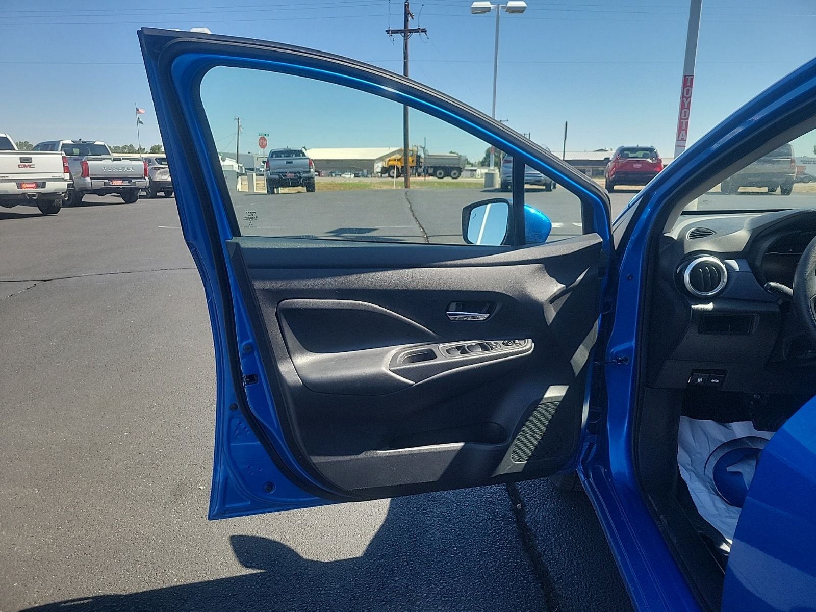 2024 Nissan Versa 1.6 SV