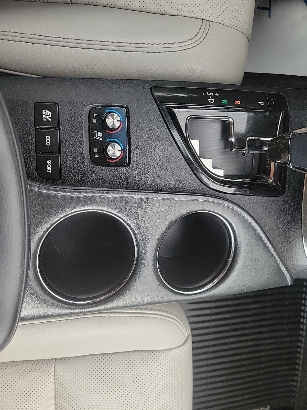 2018 Toyota Avalon Hybrid Limited