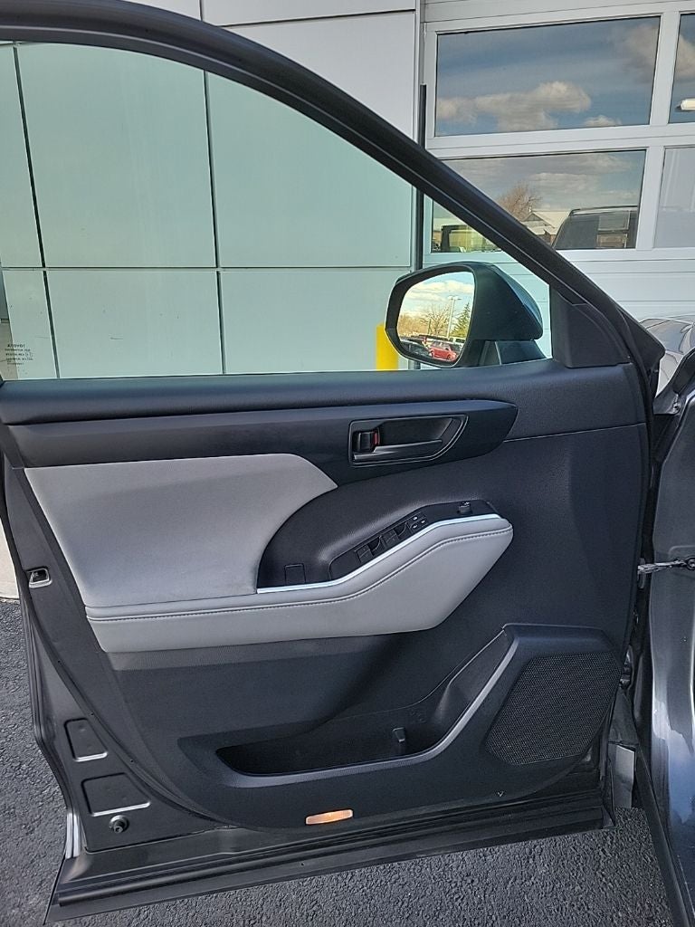 2021 Toyota Highlander L