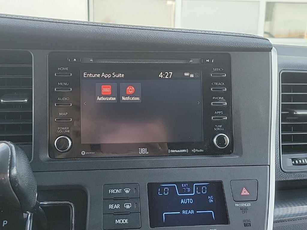 2020 Toyota Sienna SE 7 Passenger