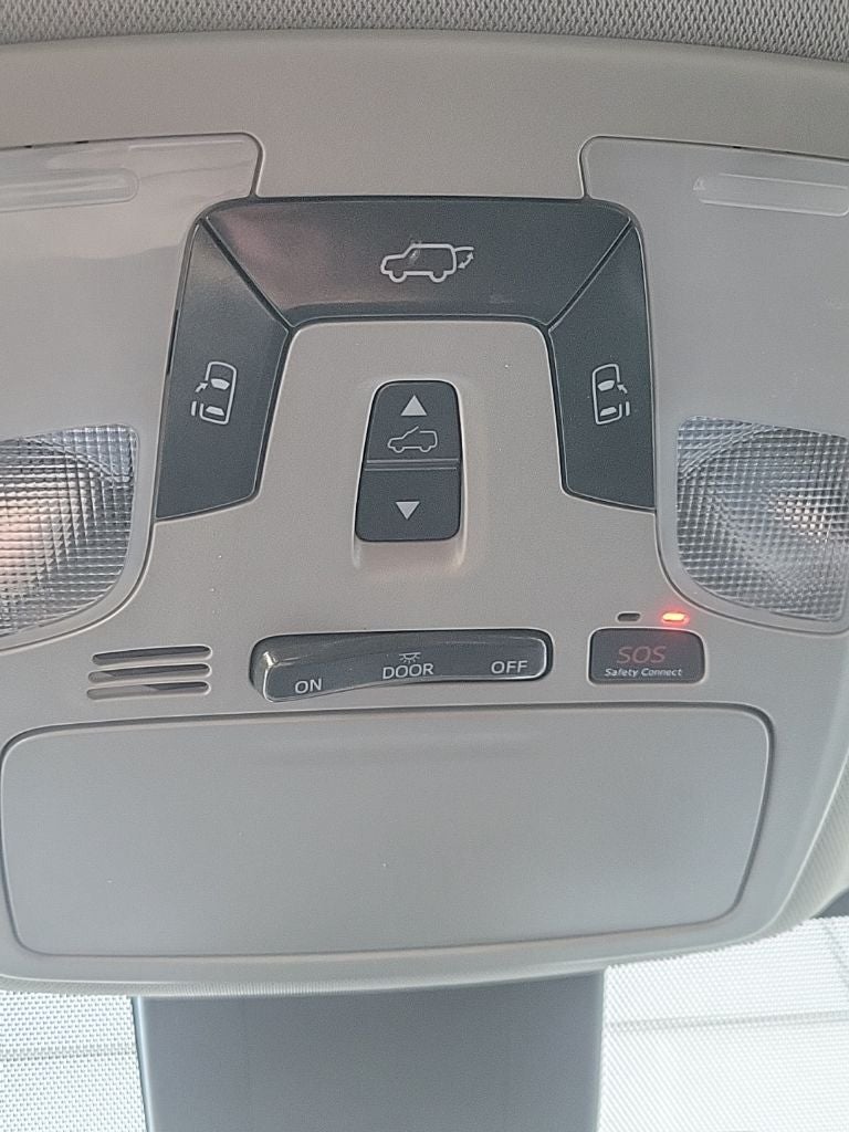 2020 Toyota Sienna SE 7 Passenger