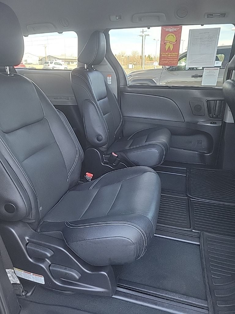 2020 Toyota Sienna SE 7 Passenger