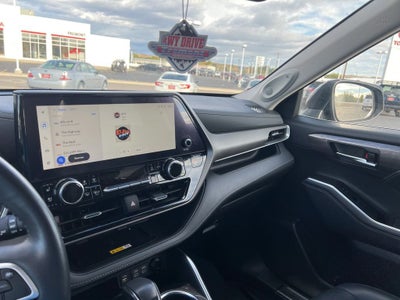 2023 Toyota Highlander Hybrid Limited