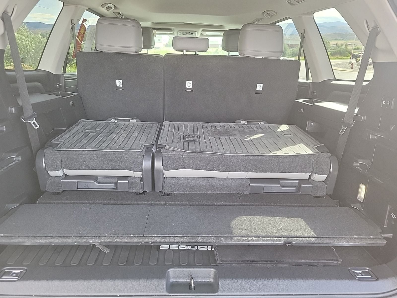 2024 Toyota Sequoia SR5