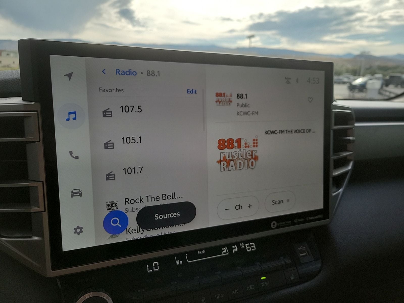 2024 Toyota Sequoia SR5