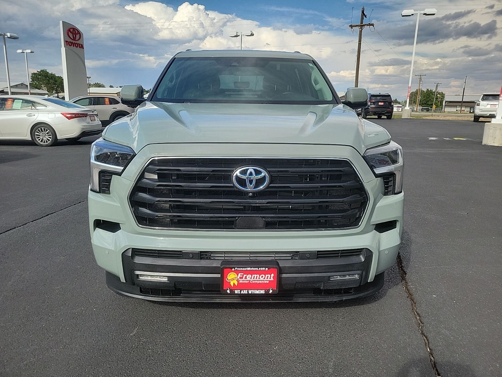 2024 Toyota Sequoia SR5