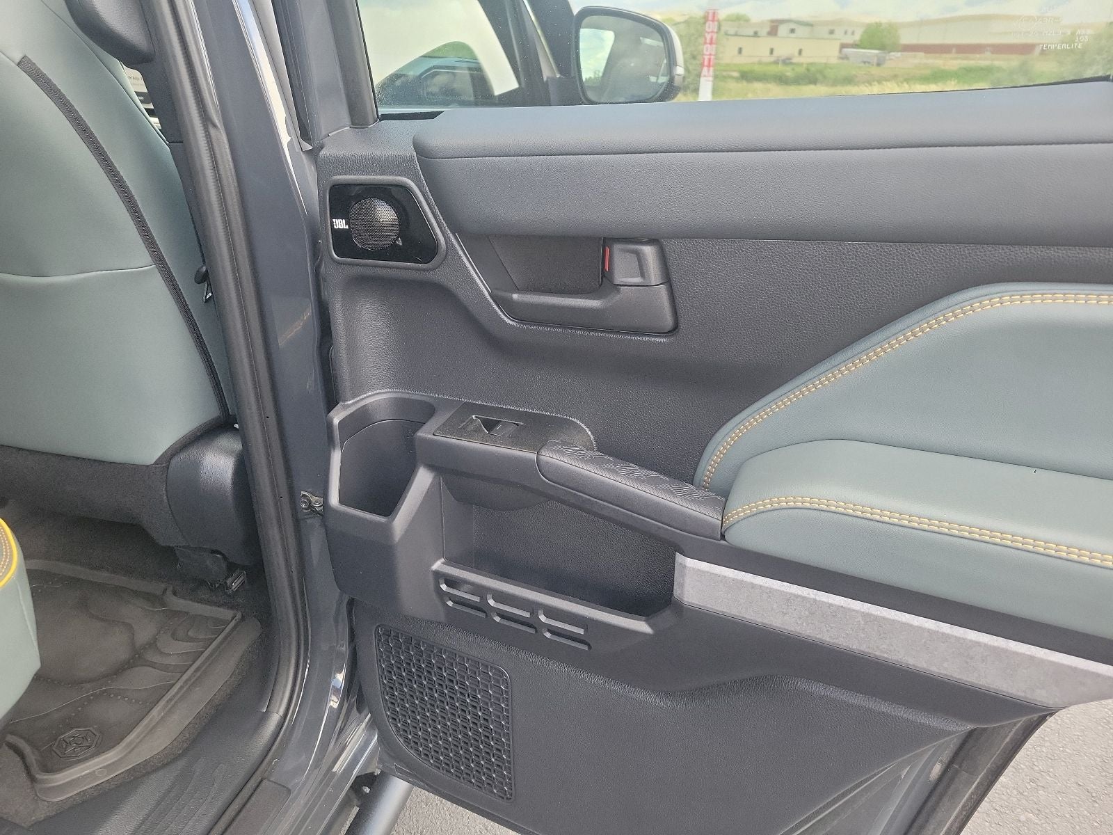 2025 Toyota 4Runner i-FORCE MAX Hybrid Trailhunter