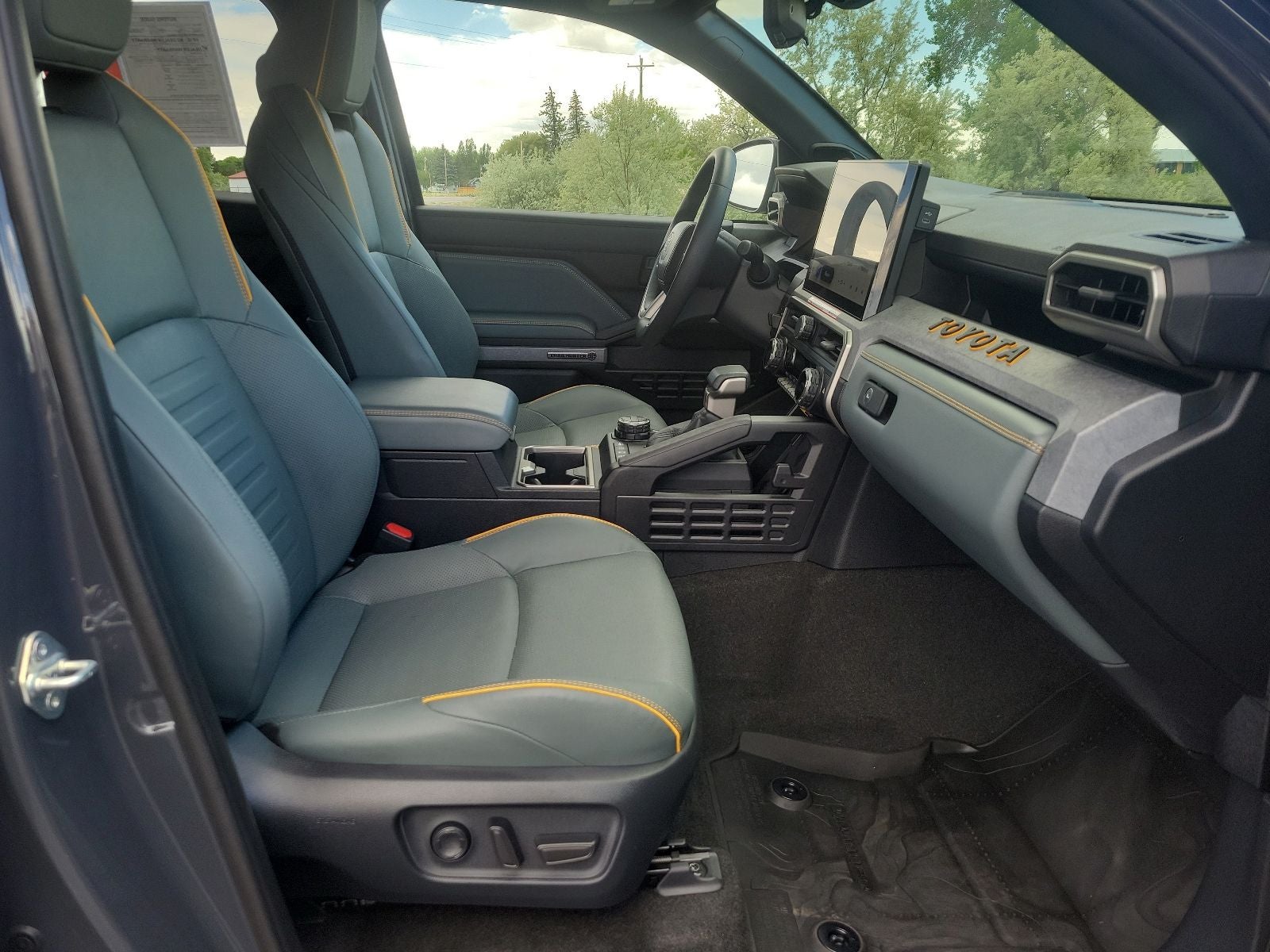 2025 Toyota 4Runner i-FORCE MAX Hybrid Trailhunter