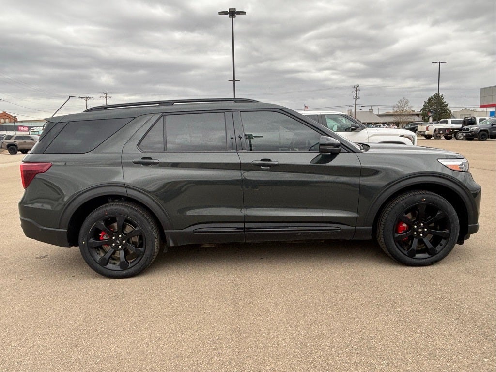 2022 Ford Explorer ST