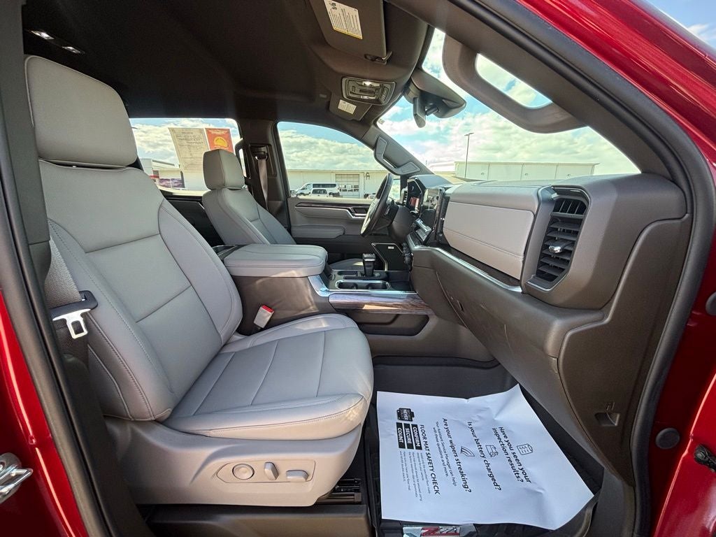 2025 Chevrolet Silverado 1500 LTZ