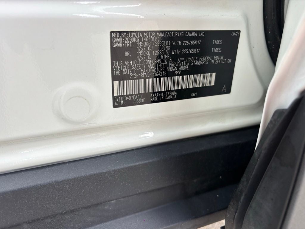 2023 Toyota RAV4 XLE