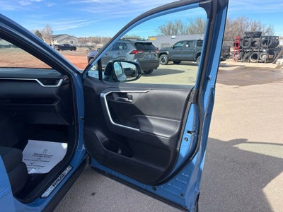 2025 Toyota RAV4 Hybrid SE