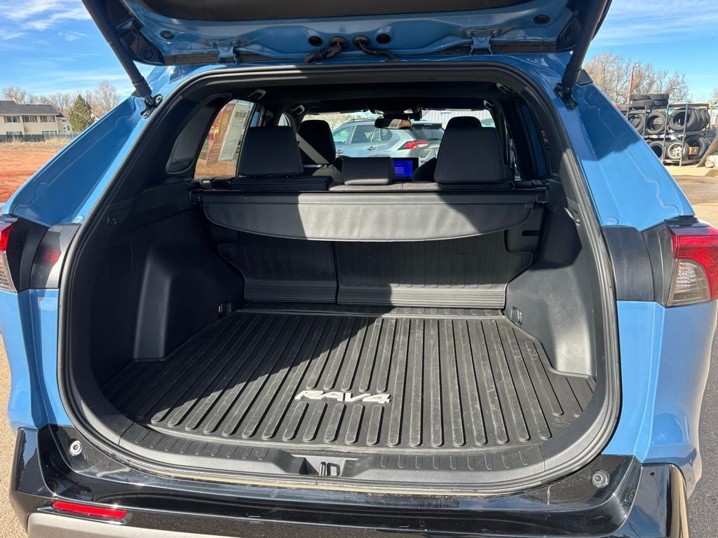 2025 Toyota RAV4 Hybrid SE