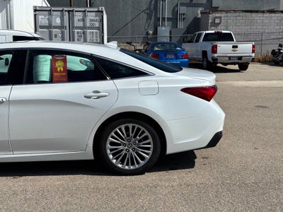 2021 Toyota Avalon Hybrid Limited