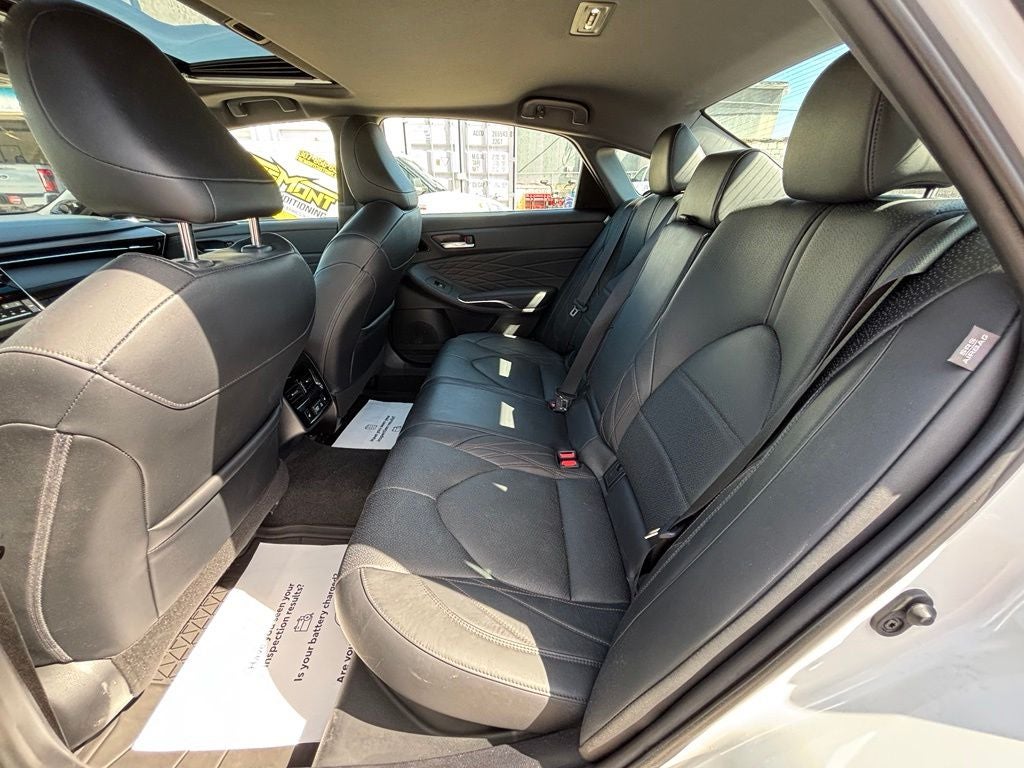 2021 Toyota Avalon Hybrid Limited