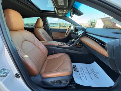2022 Toyota Avalon Limited
