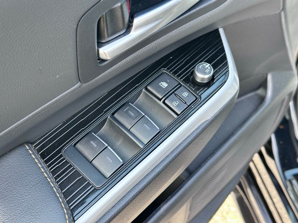 2025 Toyota Sienna Base