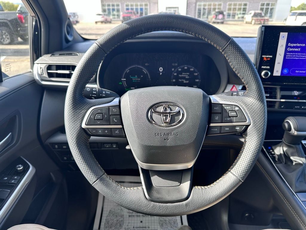 2025 Toyota Sienna Base