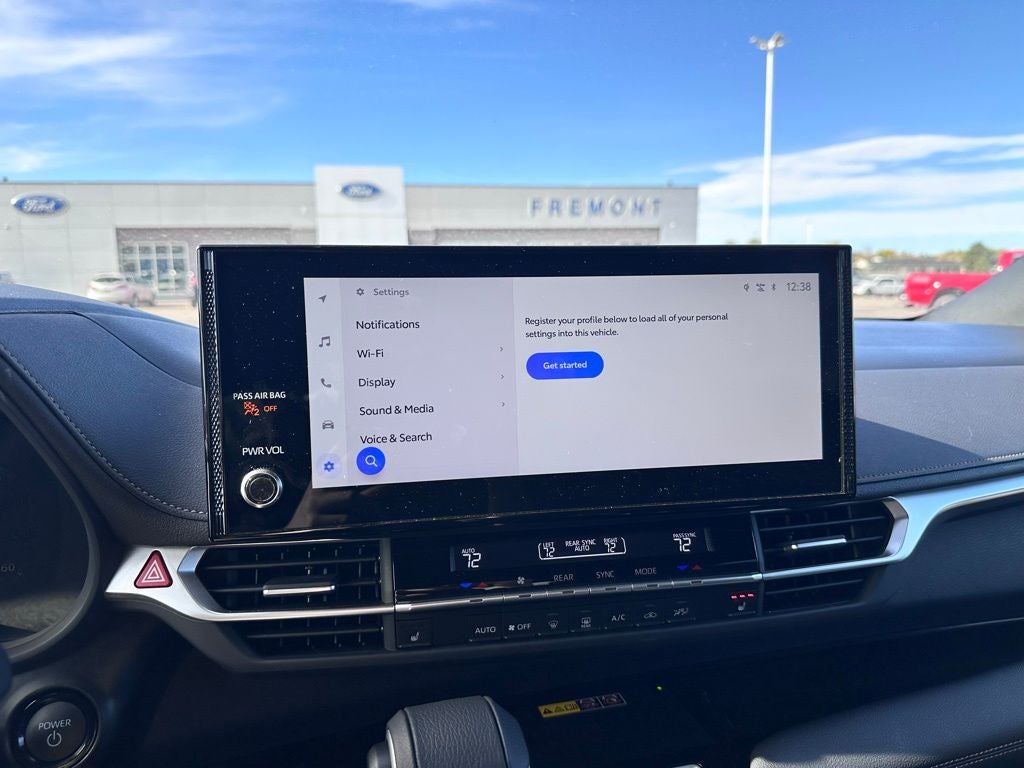 2025 Toyota Sienna Base