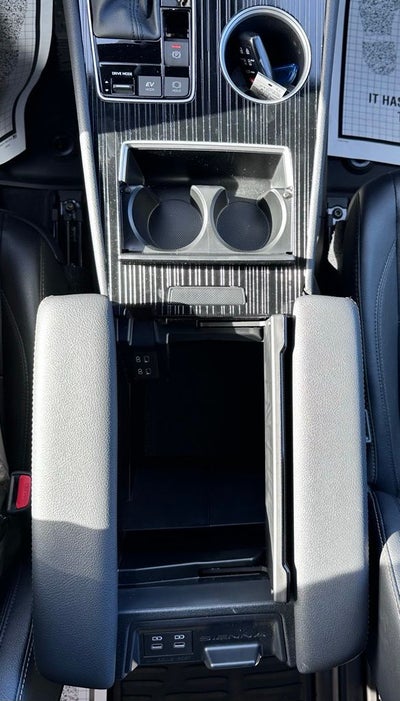 2025 Toyota Sienna Base