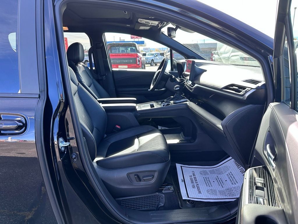 2025 Toyota Sienna Base