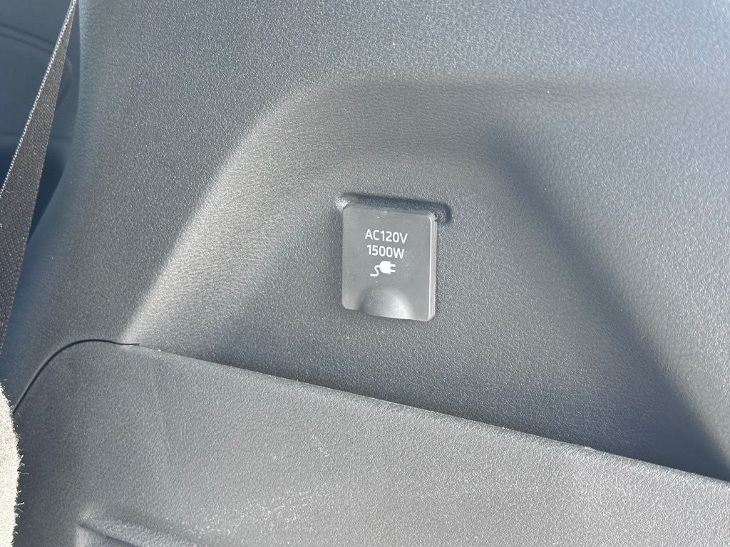 2025 Toyota Sienna Base