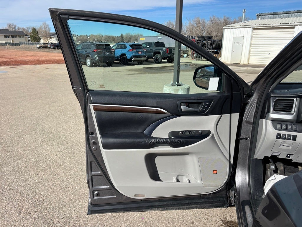 2015 Toyota Highlander Limited Platinum V6