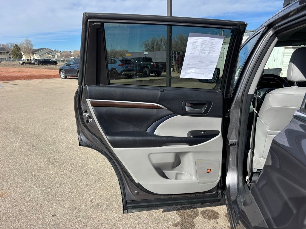 2015 Toyota Highlander Limited Platinum V6