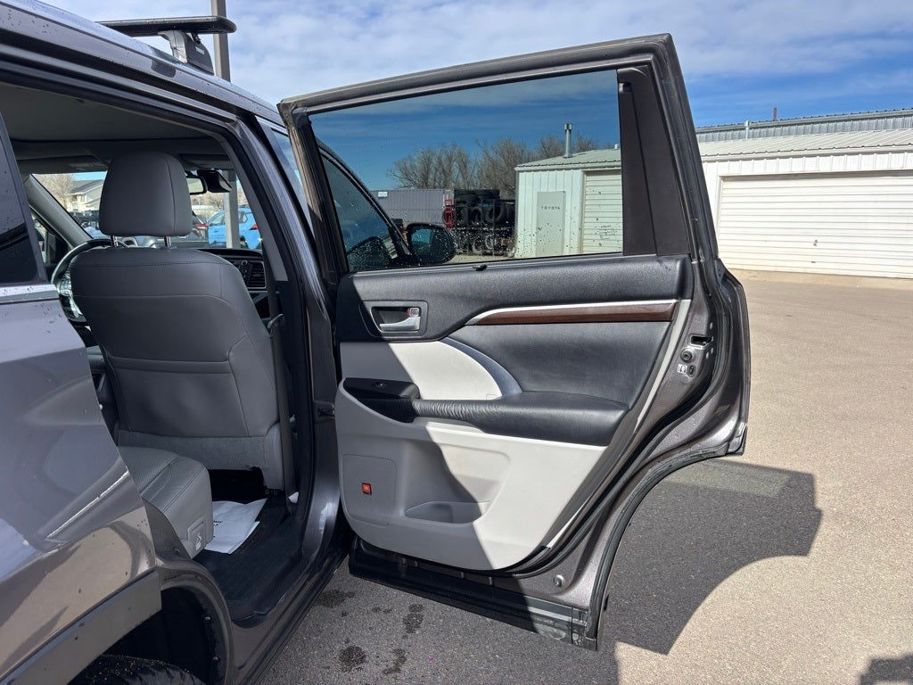 2015 Toyota Highlander Limited Platinum V6